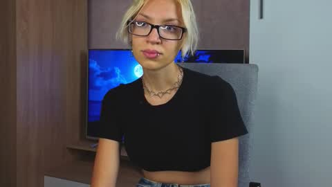 Elisabeth online show from September 24, 3:04 pm