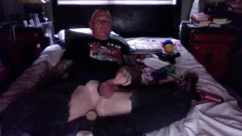 Snapshot of hiasallfuk13 chatting on December 3, 9:57 pm HARDCORE13 online show from December 3, 9:57 pm