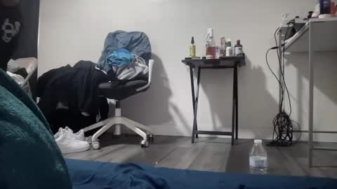 hihello400 online show from October 31, 8:43 pm