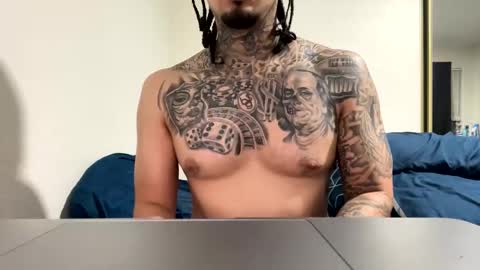 hihello777777 online show from November 24, 4:56 am