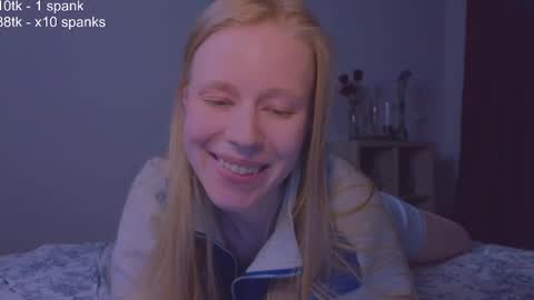 Snapshot of hihi_im_chloe chatting on March 3, 11:56 pm Chloe online show from March 3, 11:56 pm