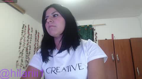 hilaril18 online show from April 11, 6:34 pm