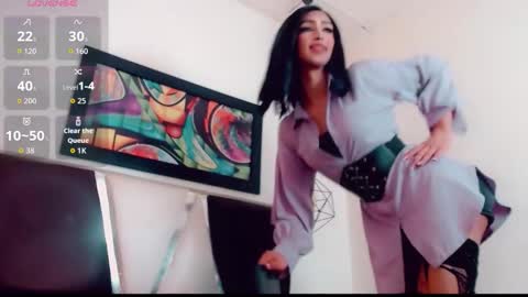 Hilary Avilan online show from January 17, 7:17 pm