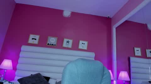 hilary_tailor online show from December 2, 11:04 am