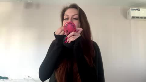 Hi Im Elizabeth online show from October 21, 10:27 am