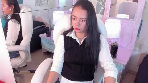 Hillary online show from November 3, 2:46 am