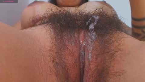 Snapshot of hillary_jones chatting on October 22, 10:26 am sarah online show from October 22, 10:26 am