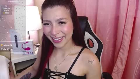 Hillary Thomson online show from December 4, 3:21 pm