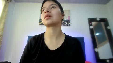 Snapshot of himawary_soin5 chatting on April 23, 1:46 pm himawary_soin5 online show from April 23, 1:46 pm