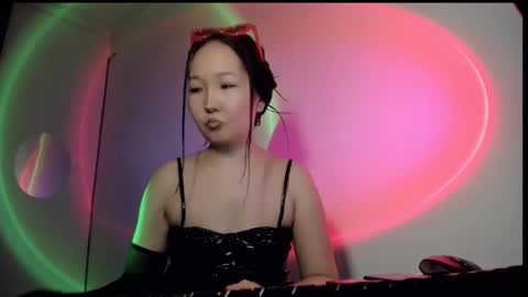 Call me Jenny online show from January 26, 6:28 am