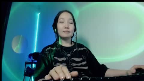 Call me Jenny online show from February 8, 11:45 pm