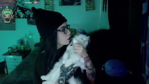 Inori Independent model online show from February 15, 9:05 am