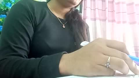 Snapshot of himuhimu22 chatting on December 17, 6:56 am himuhimu22 online show from December 17, 6:56 am