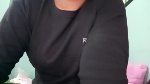 Snapshot of himuhimu22 chatting on December 23, 8:55 am himuhimu22 online show from December 23, 8:55 am