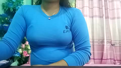 Snapshot of himuhimu22 chatting on December 28, 6:06 am himuhimu22 online show from December 28, 6:06 am