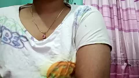 Snapshot of himuhimu22 chatting on January 12, 10:34 am himuhimu22 online show from January 12, 10:34 am