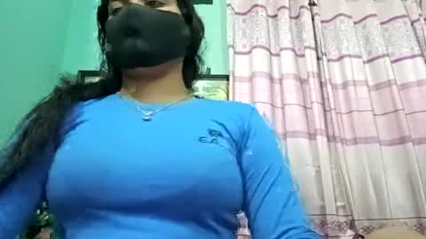 Snapshot of himuhimu22 chatting on January 13, 3:15 pm himuhimu22 online show from January 13, 3:15 pm