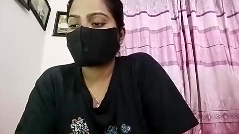 himuhimu22 online show from April 7, 6:19 pm