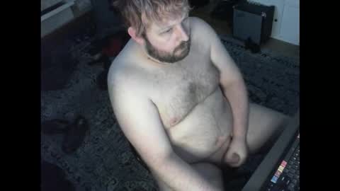 hipguy91 online show from November 15, 7:10 pm