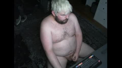 Snapshot of hipguy91 chatting on May 23, 6:18 am hipguy91 online show from May 23, 6:18 am