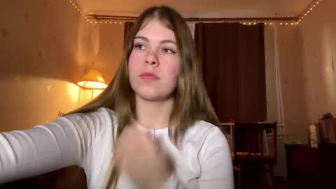 I am Amy ntmu Lets hit 10 Thumbs Up together online show from February 21, 4:46 am