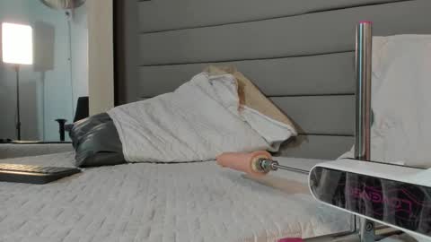 Hisoka online show from September 9, 11:26 pm