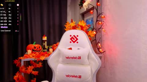 Snapshot of hisoka__akerley chatting on October 25, 6:35 pm Ella online show from October 25, 6:35 pm