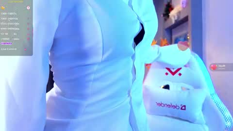 Snapshot of hisoka__akerley chatting on November 28, 6:21 pm Ella online show from November 28, 6:21 pm