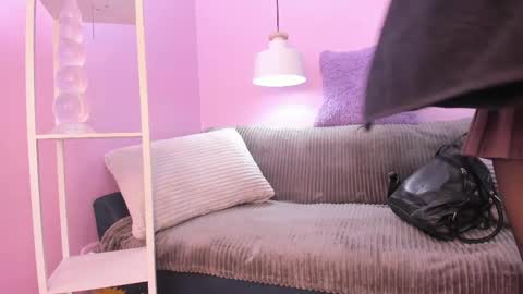 hiyakasudere online show from April 1, 6:38 pm