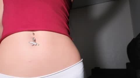 Snapshot of hoaarisa chatting on April 15, 9:04 pm Sofia online show from April 15, 9:04 pm