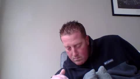 Snapshot of hockey258387 chatting on February 18, 7:09 pm THE MAN online show from February 18, 7:09 pm