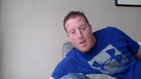 Snapshot of hockey258387 chatting on February 20, 8:14 pm THE MAN online show from February 20, 8:14 pm