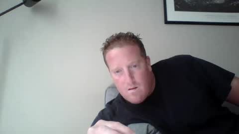 Snapshot of hockey258387 chatting on September 28, 3:50 pm THE MAN online show from September 28, 3:50 pm