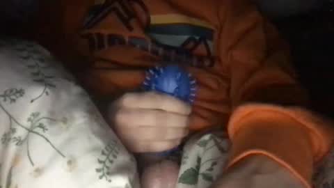 hockeyboi4354 online show from October 5, 5:06 am