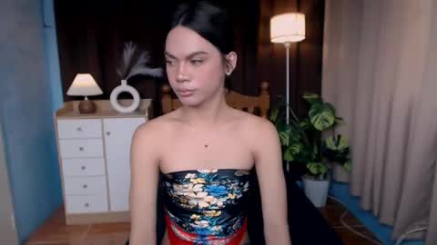 IM NEW HERE ITS ME GIA online show from March 18, 7:00 am