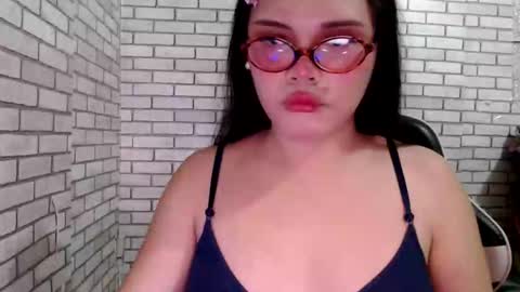 Snapshot of hoelymelissaa chatting on April 10, 12:32 pm Melissa3 online show from April 10, 12:32 pm