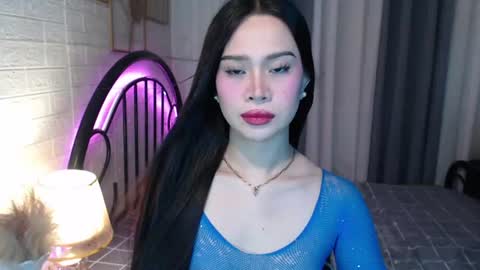 Snapshot of hoelymolly chatting on July 7, 7:18 pm hoelymolly online show from July 7, 7:18 pm