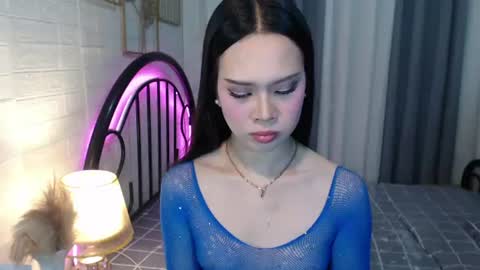 Snapshot of hoelymolly chatting on July 13, 9:50 pm hoelymolly online show from July 13, 9:50 pm