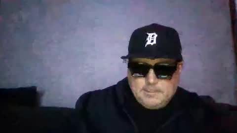 Snapshot of holden_minutz chatting on March 4, 8:09 am holden_minutz online show from March 4, 8:09 am