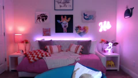 Holi Hurricane online show from October 16, 2:45 am