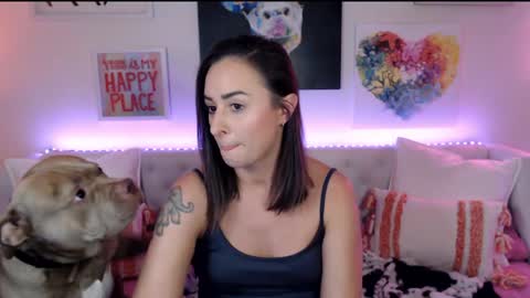 Holi Hurricane online show from April 12, 3:22 am