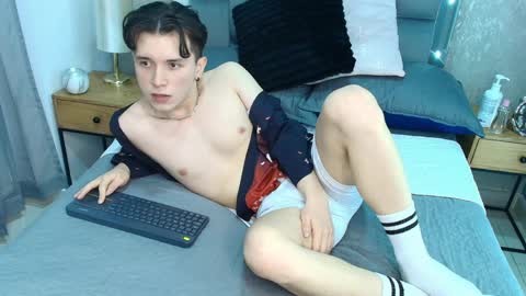 Holland online show from April 1, 1:41 pm