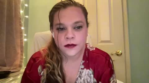 Hollys Drive threw Side Of CB. online show from December 14, 6:46 am