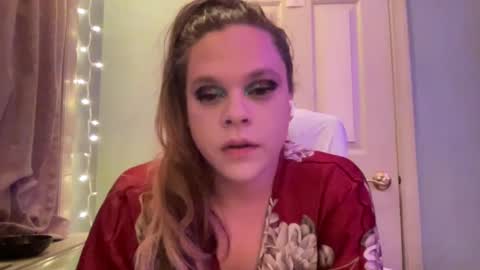 Hollys Drive threw Side Of CB. online show from December 16, 2:57 am