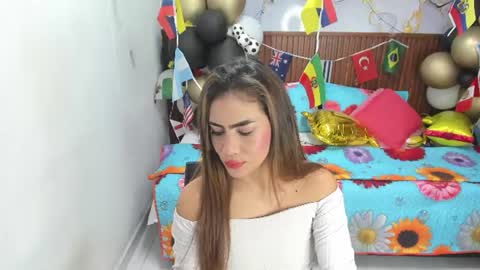 Holly 22 online show from July 15, 11:04 am