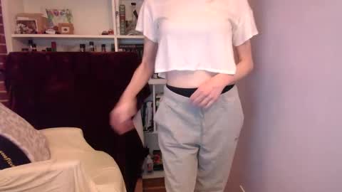 holly_bourbon online show from March 22, 12:36 am