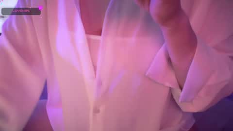 Snapshot of holly_molly_69 chatting on April 12, 3:00 am Molly online show from April 12, 3:00 am