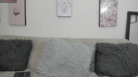 Holly online show from October 8, 2:58 pm