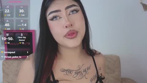 Holly online show from December 17, 7:42 pm