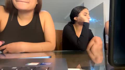 Snapshot of hollykoff chatting on January 4, 2:46 am space online show from January 4, 2:46 am